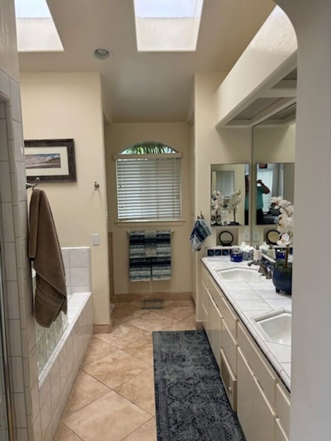 Building Photo - Minutes to Moonlight Beach | Stunning 5 Bedroom Encinitas Home
