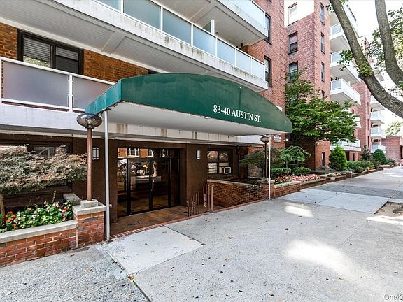 Building Photo - 83-40 Austin St