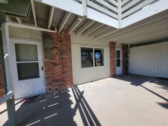 Building Photo - 3208 11th Ave S