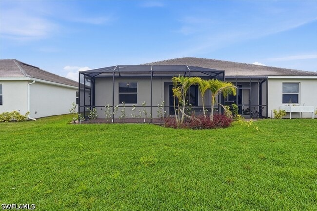 Building Photo - 2215 Dragonfruit Wy
