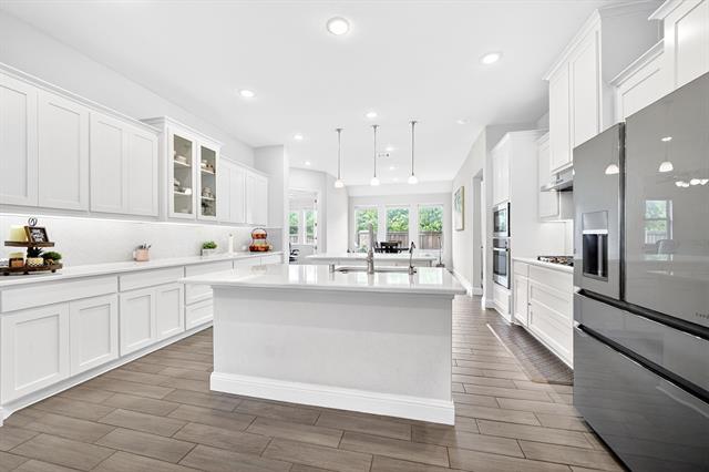 Building Photo - 525 Goose Lake Dr