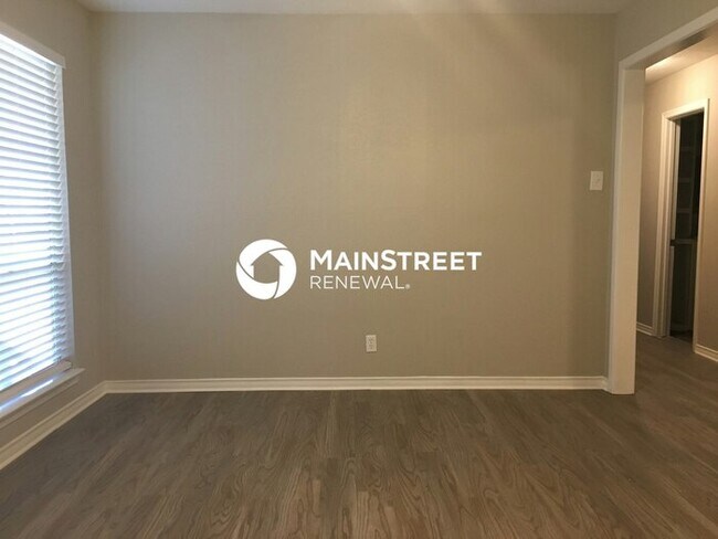 Building Photo - 4 Bedroom Pet-Friendly Home in Lancaster, TX with Main Street Renewal