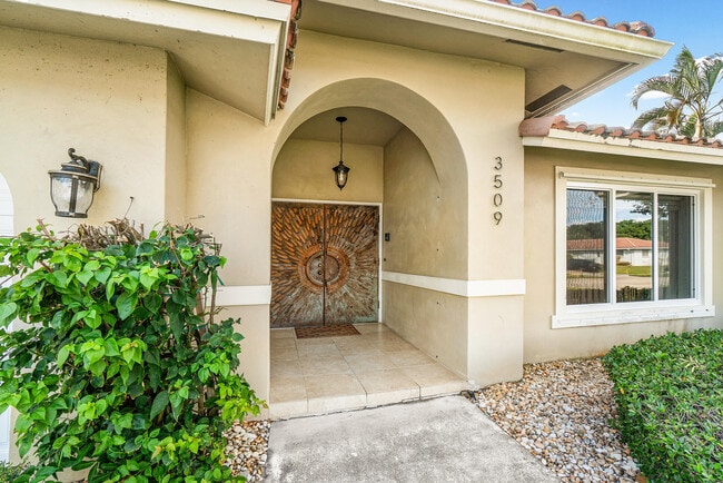 Building Photo - 3509 NW 26th Ct