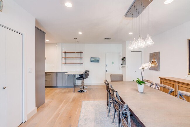 Building Photo - 75 Liberty Ave