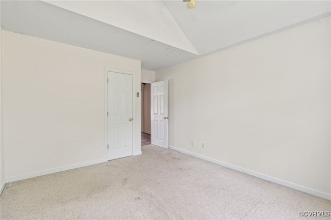 Building Photo - 30 Pine Ct