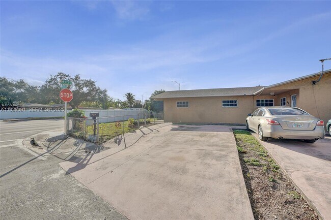 Building Photo - 2907 NW 103rd St