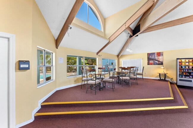 Building Photo - 5095 Siesta Lago Dr