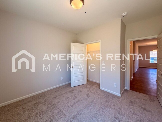 Building Photo - Modern Living in Havenridge! Sign a 13-month lease by 5/15/2026 and receive a leasing incentive e...