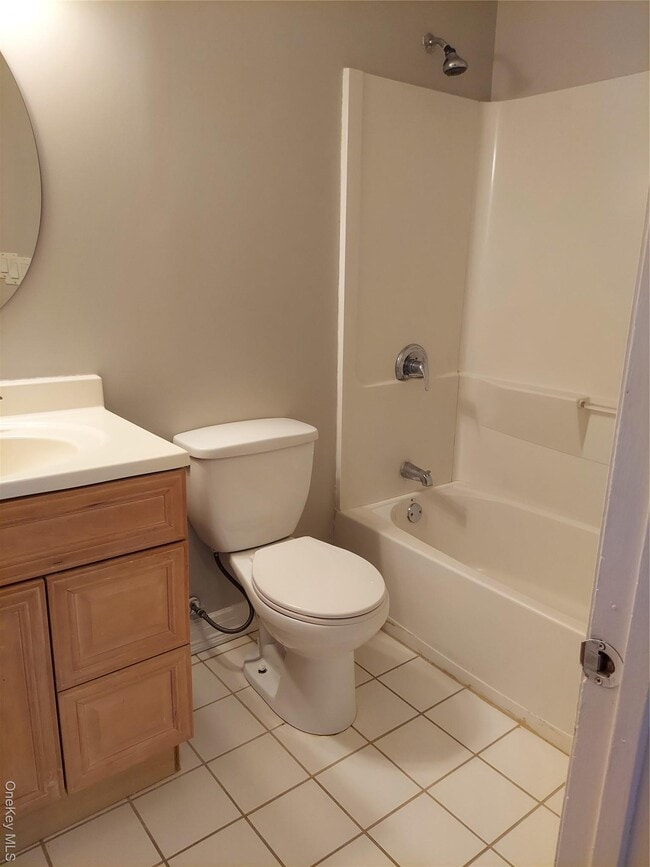 Building Photo - 50 Bon Aire Cir