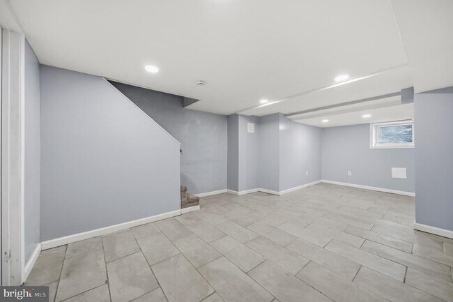 Building Photo - 1516 N Luzerne Ave