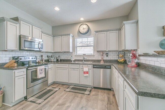 Building Photo - Lovely rental home in Murfreesboro!