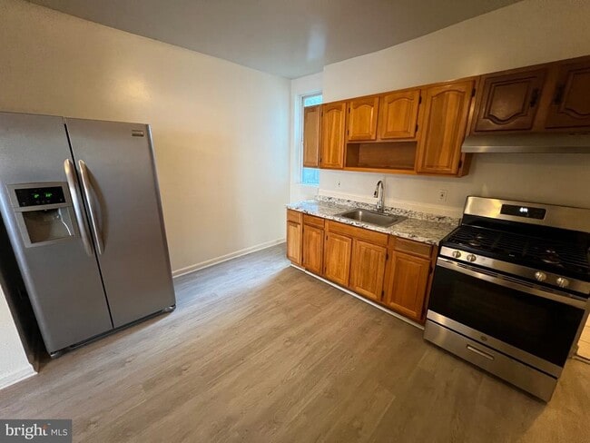 Building Photo - 258 S Cecil St