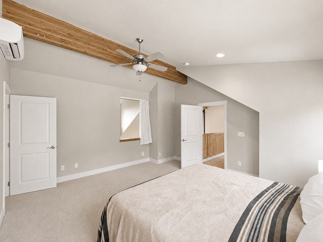 Building Photo - Light-Filled Bend Split-Level with Mountain Views & Flexible Space