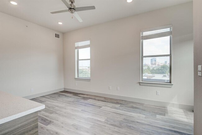 Building Photo - 2712 Wingate St