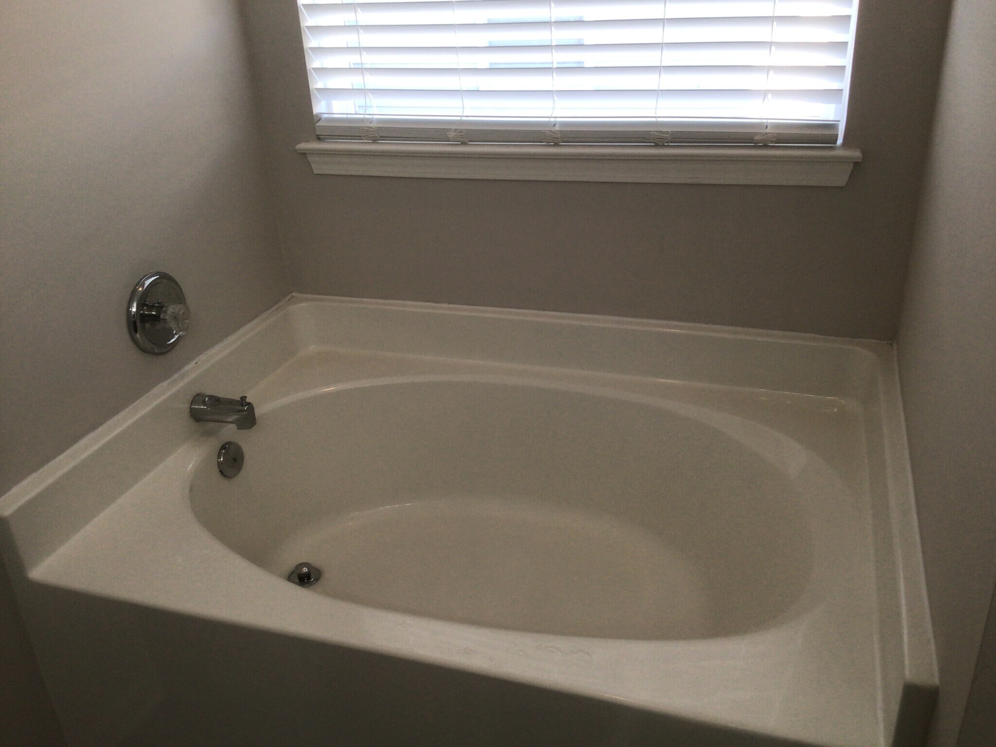 Building Photo - 2111 Less Traveled Trail