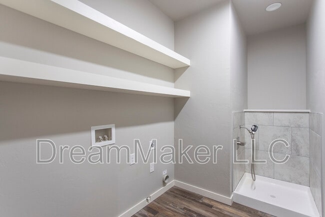 Building Photo - 3141 SE 35th St