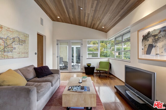 Building Photo - 1625 N Crescent Heights Blvd