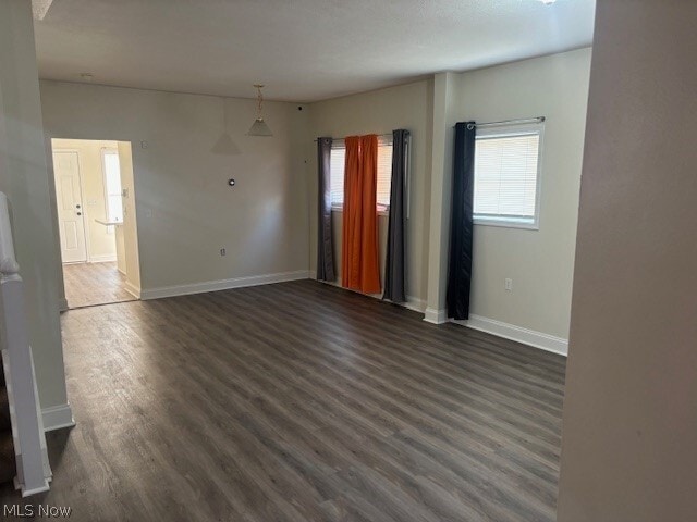 Building Photo - 844 Royal Rd