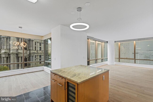 Building Photo - 1414 S Penn Square