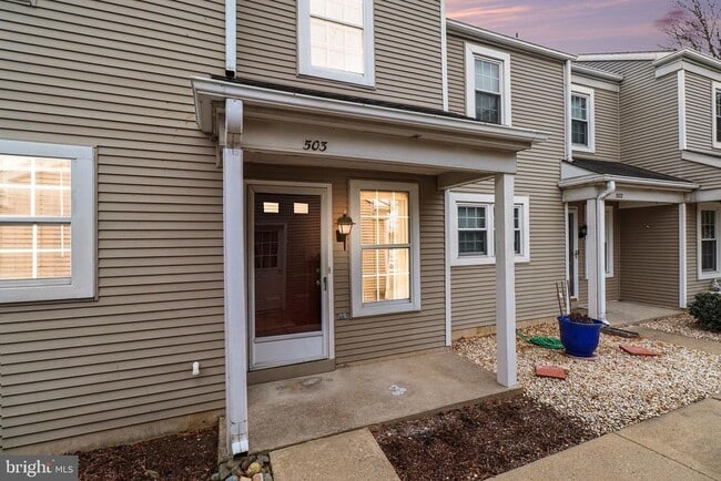 Building Photo - 503 Barrington Ct