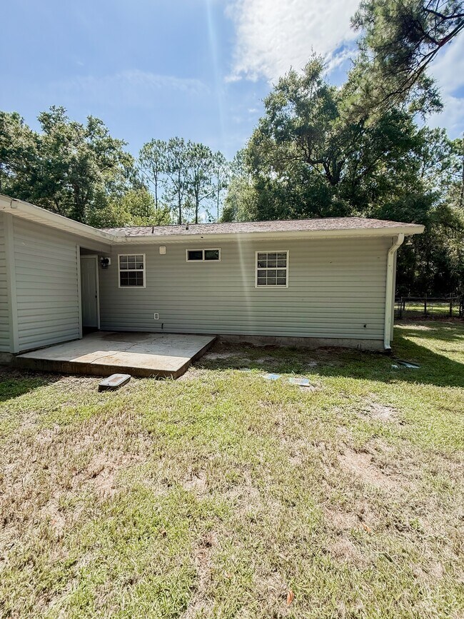 Building Photo - 953A Old Woodville Rd