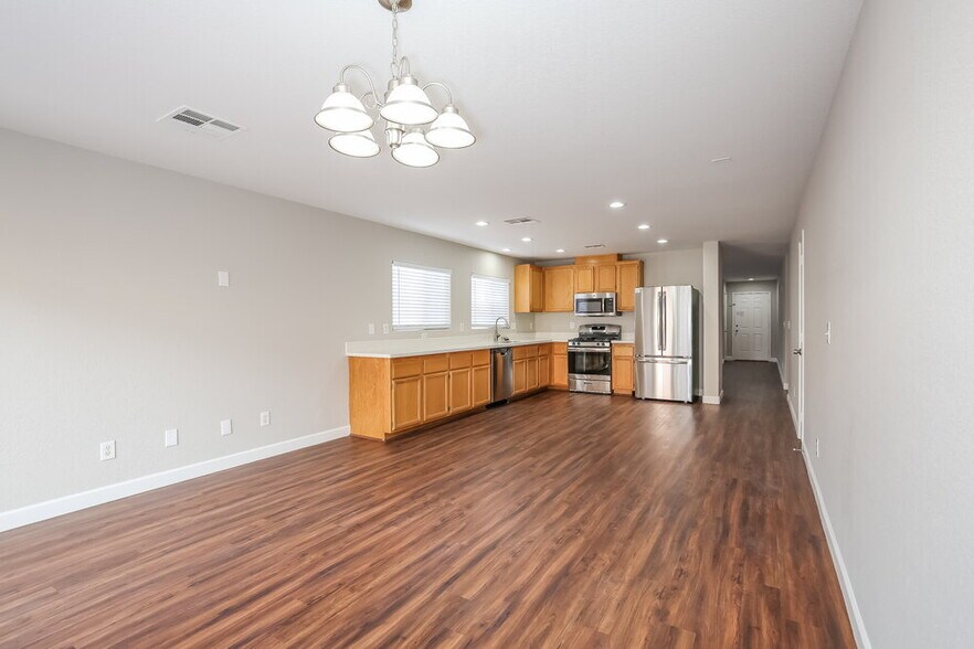 Building Photo - 5016 Charlo Dr