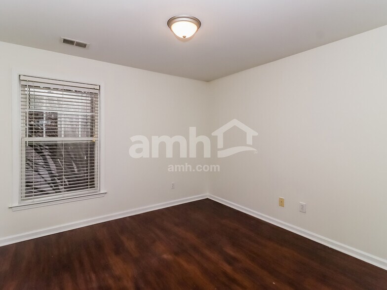 Building Photo - 11728 Rainy Bend Dr