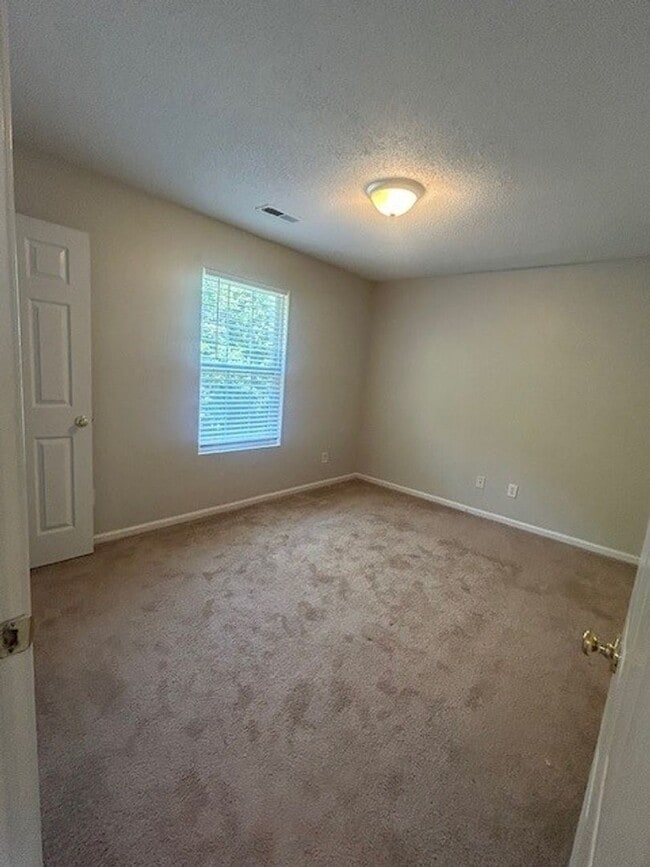Building Photo - 4293 Kelso Dr