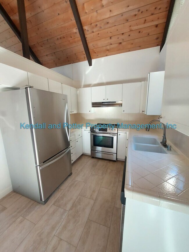 Building Photo - Spacious 4 Bedroom House In Beautiful Aptos!
