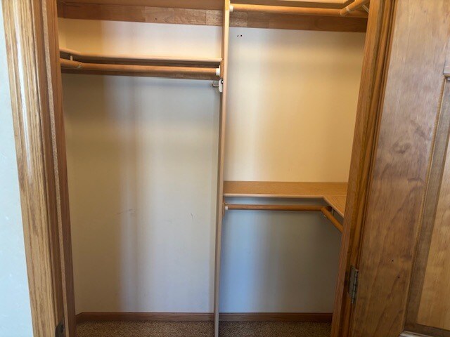 Building Photo - N6188 Shadybrook Ln