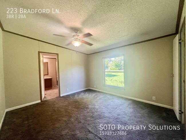 Building Photo - 223 Bradford Ln