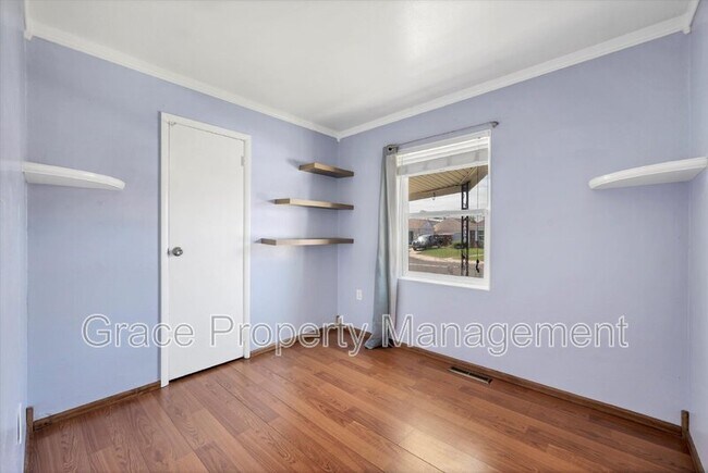 Building Photo - 1701 W. 55th Pl.