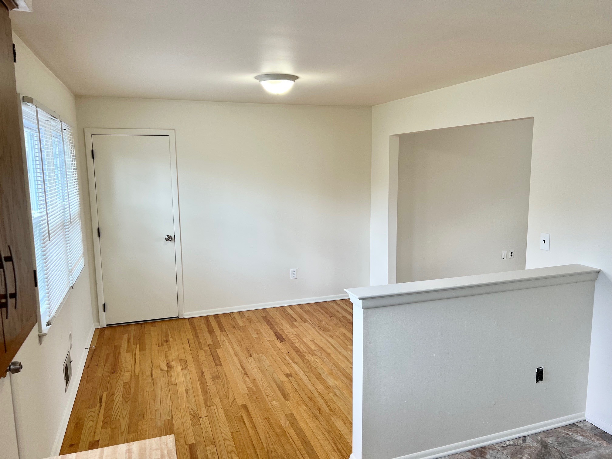 Building Photo - 944 Longboat Ave