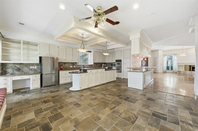 Building Photo - 4063 Breakwood Dr