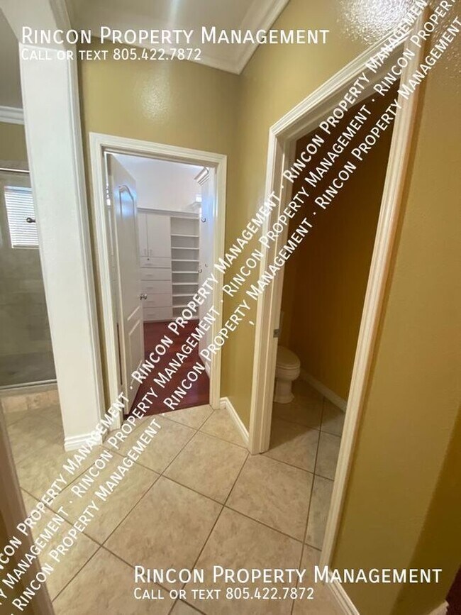 Building Photo - Elegant Long Term Large Home Rental - Load...
