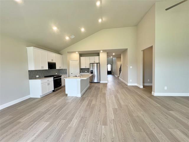 Building Photo - 678 Woodland Ave