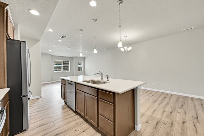 Building Photo - $2,040.95 -  3 bed, 2.5 bath Townhome in CO Springs with Central AC!