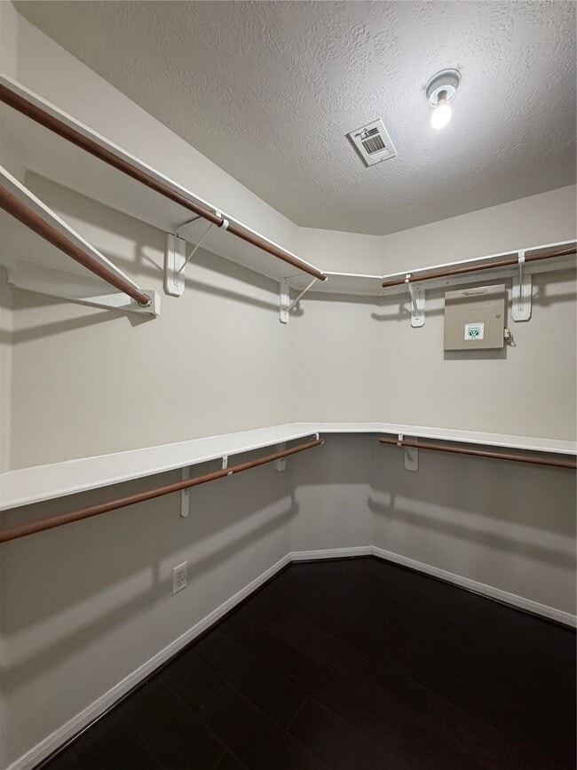 Building Photo - 2 Wintergrass Pl