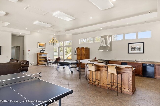 Building Photo - 160 Equestrian Way