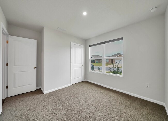 Building Photo - 1035 Limpkin St