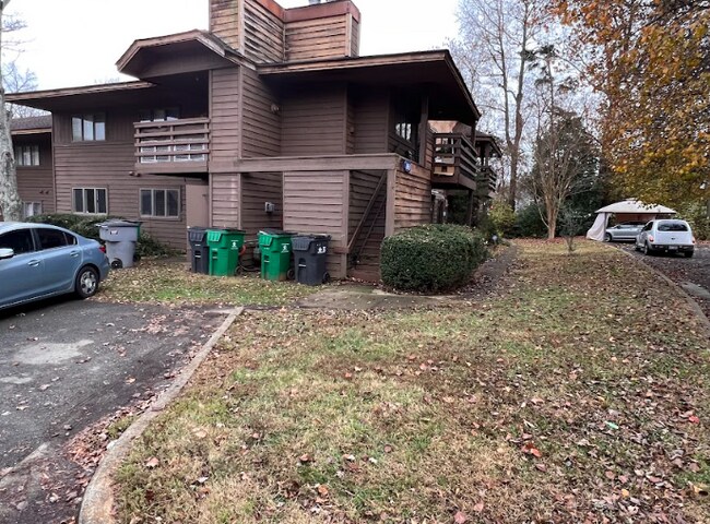 Building Photo - 1863 J Julian Ln