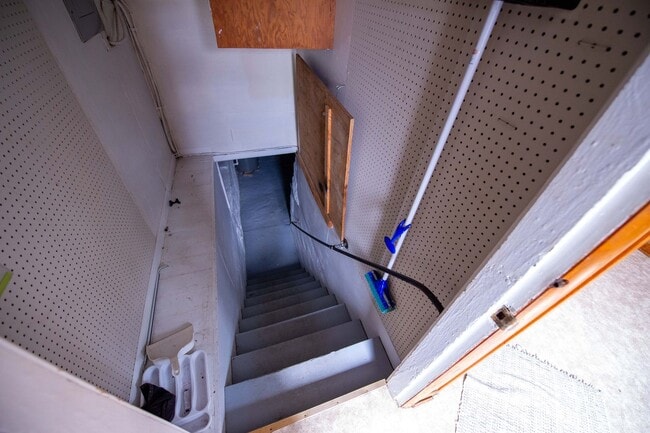 Building Photo - 112 E 15th St