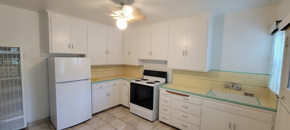 Building Photo - 545 W Hammond Ave