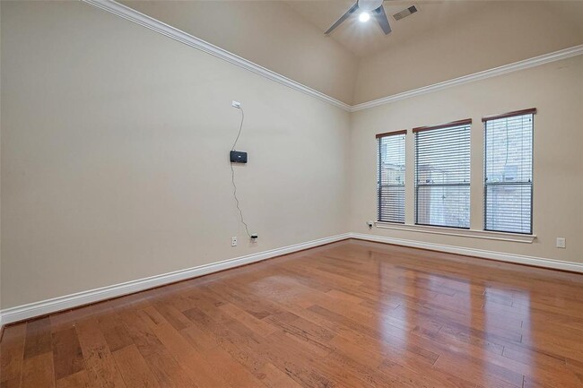Building Photo - 25307 Oakton Springs Dr