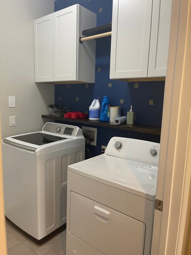 Building Photo - 4657 Greenbrook Ct