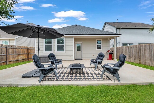 Building Photo - 11721 Coyote Call Way