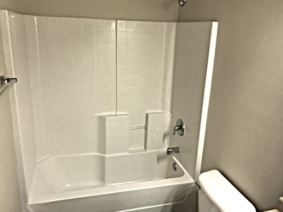 Building Photo - 121 Sterling Dr