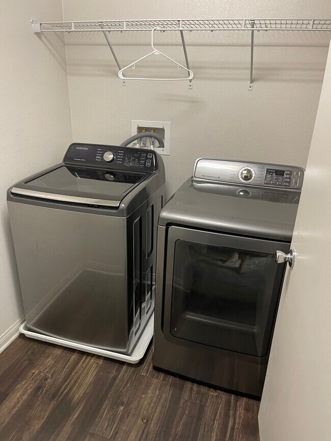 Building Photo - 14111 W Birch Ln