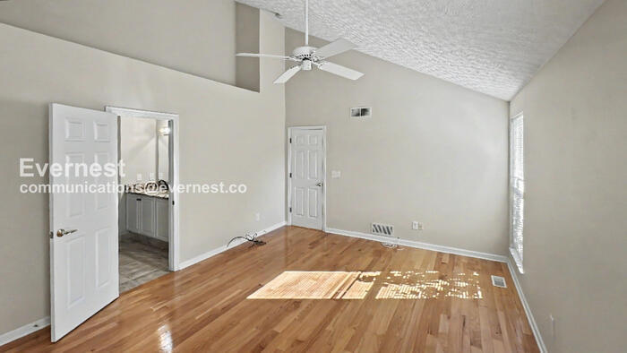 Building Photo - 6330 Wyler Dr