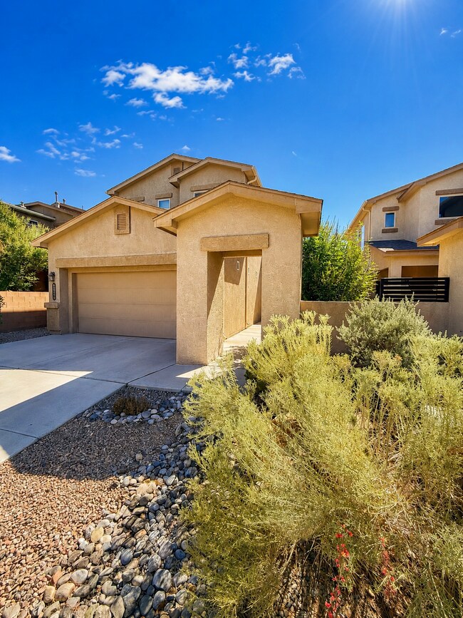 Building Photo - 8936 Mission Ridge Dr